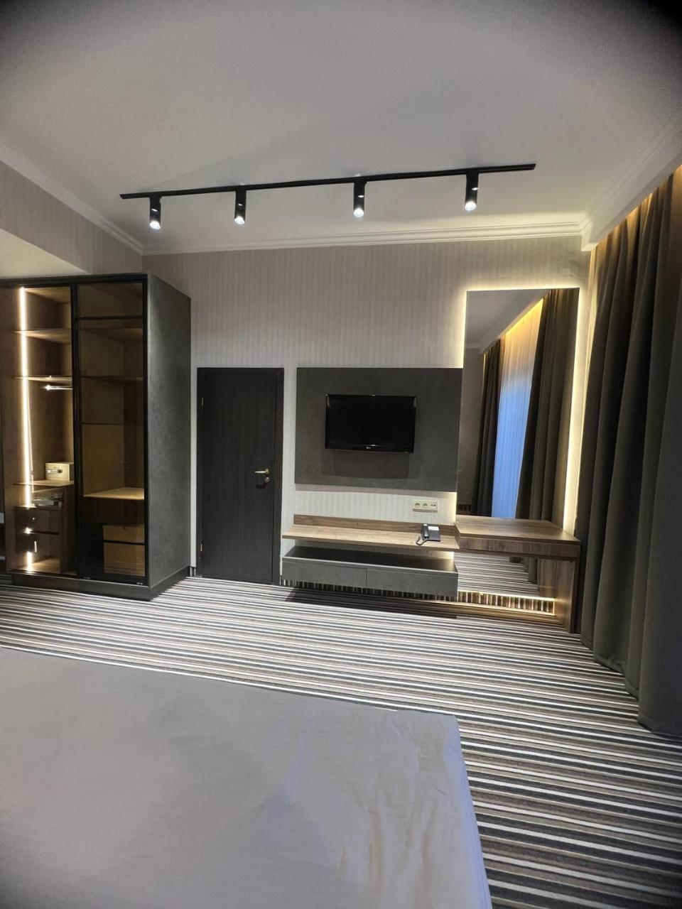 Sapar Standart Hotel Shymkent Exterior photo