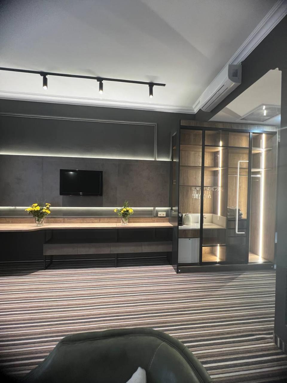 Sapar Standart Hotel Shymkent Exterior photo