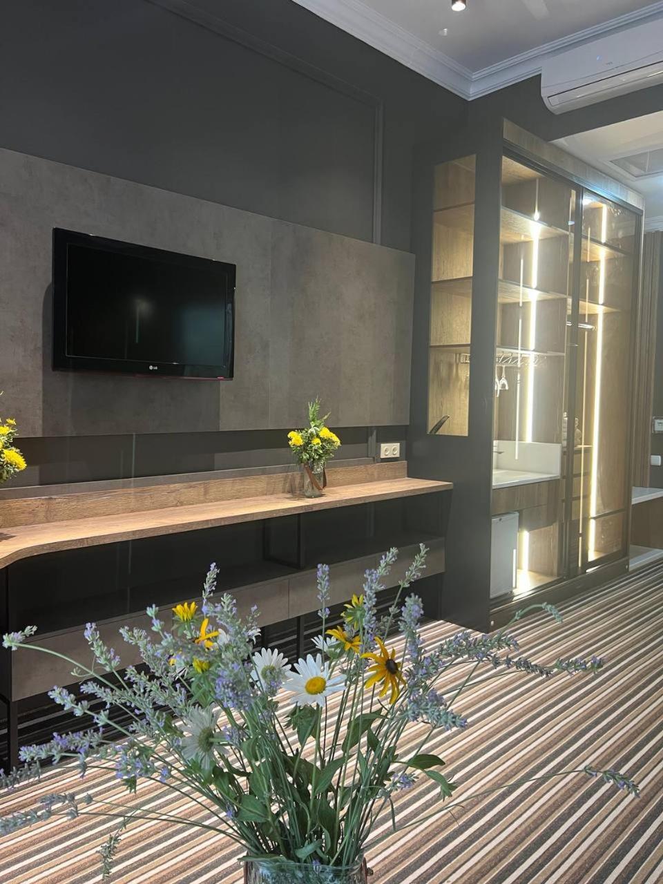 Sapar Standart Hotel Shymkent Exterior photo